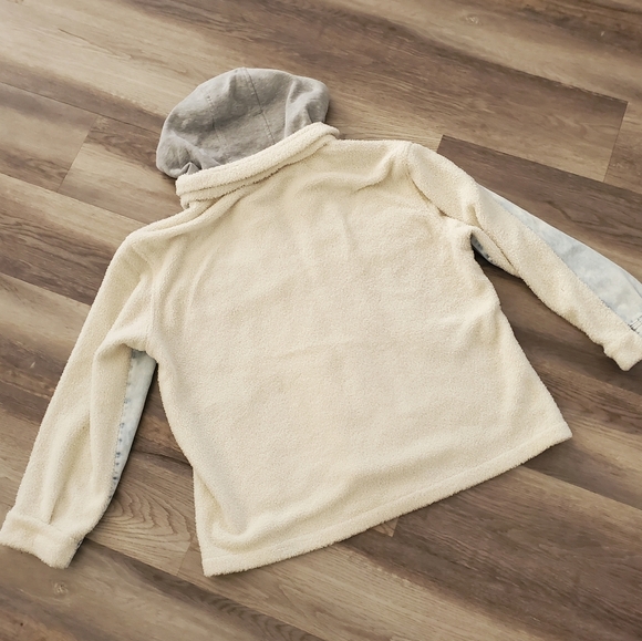 Light Blue Jean Jacket with Cream Lining - Picture 7 of 10